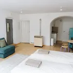 Raum Life - Design Mit Kueche In Der Altstadt 아파트