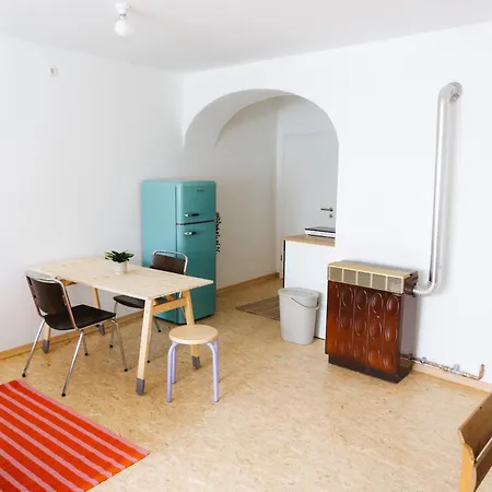 Raum Life - Design Mit Kueche In Der Altstadt Apartman