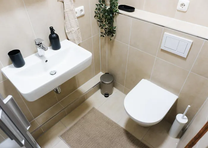 Apartment Raum Life - Design Mit Kueche In Der Altstadt Regensburg